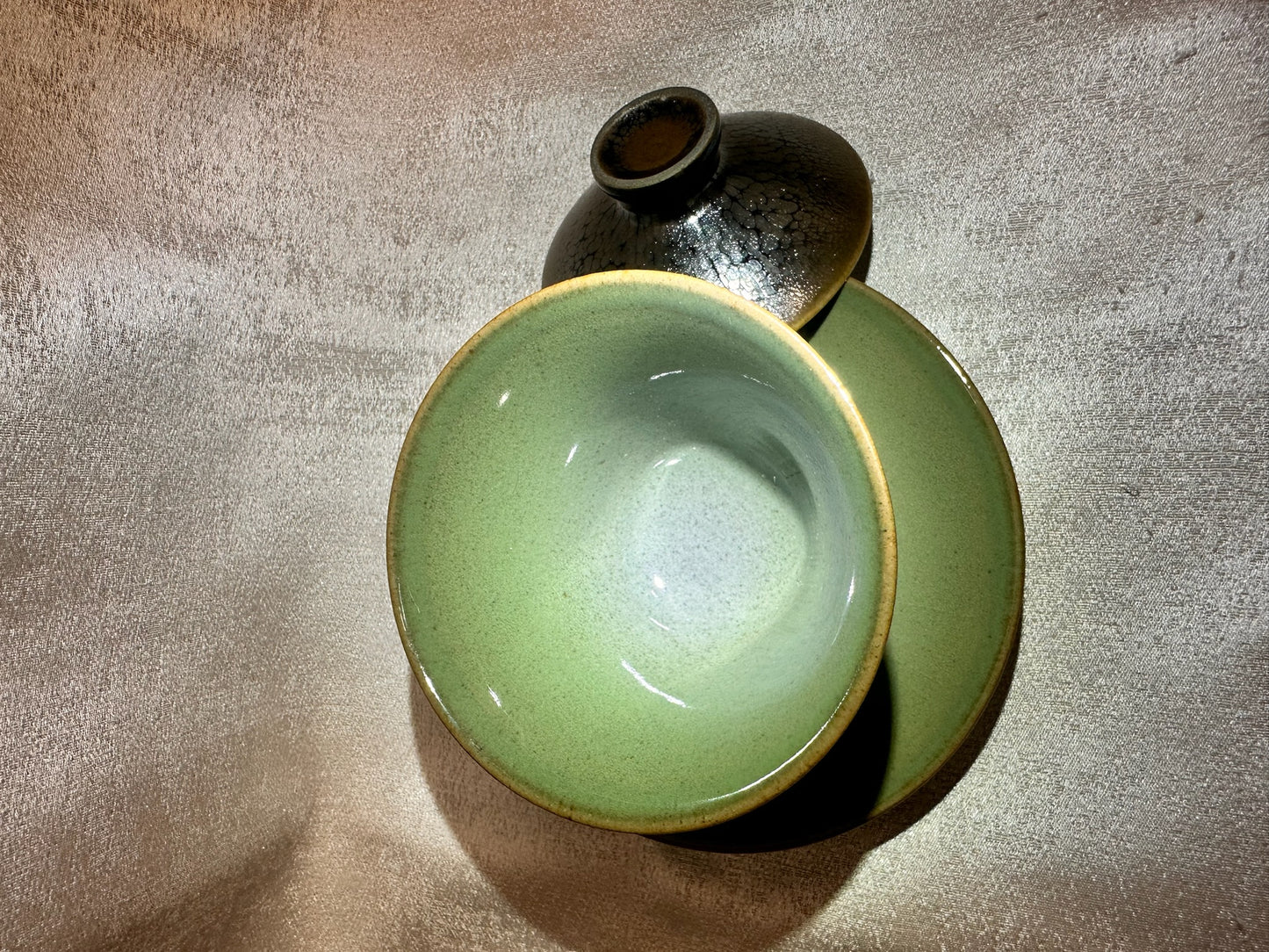 Double sided glaze, interior jade-like glaze exterior black glaze silver oil droplet 3-piece Gaiwan set