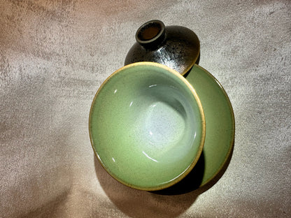 Double sided glaze, interior jade-like glaze exterior black glaze silver oil droplet 3-piece Gaiwan set