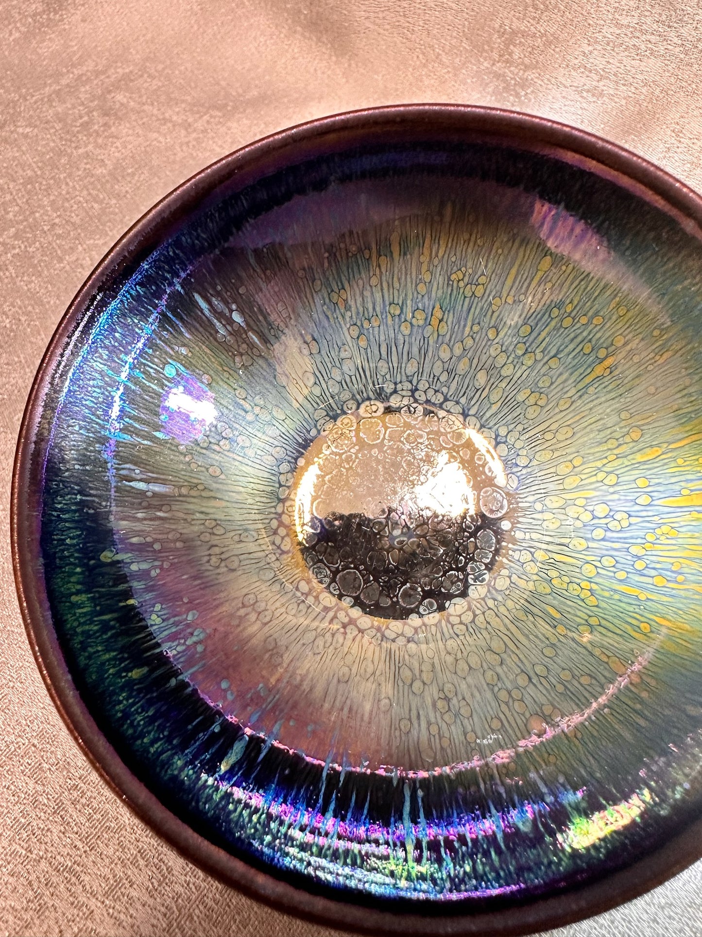 Black glaze metallic multi colored rabbit fur and oil droplet pattern flat mouth shape cup