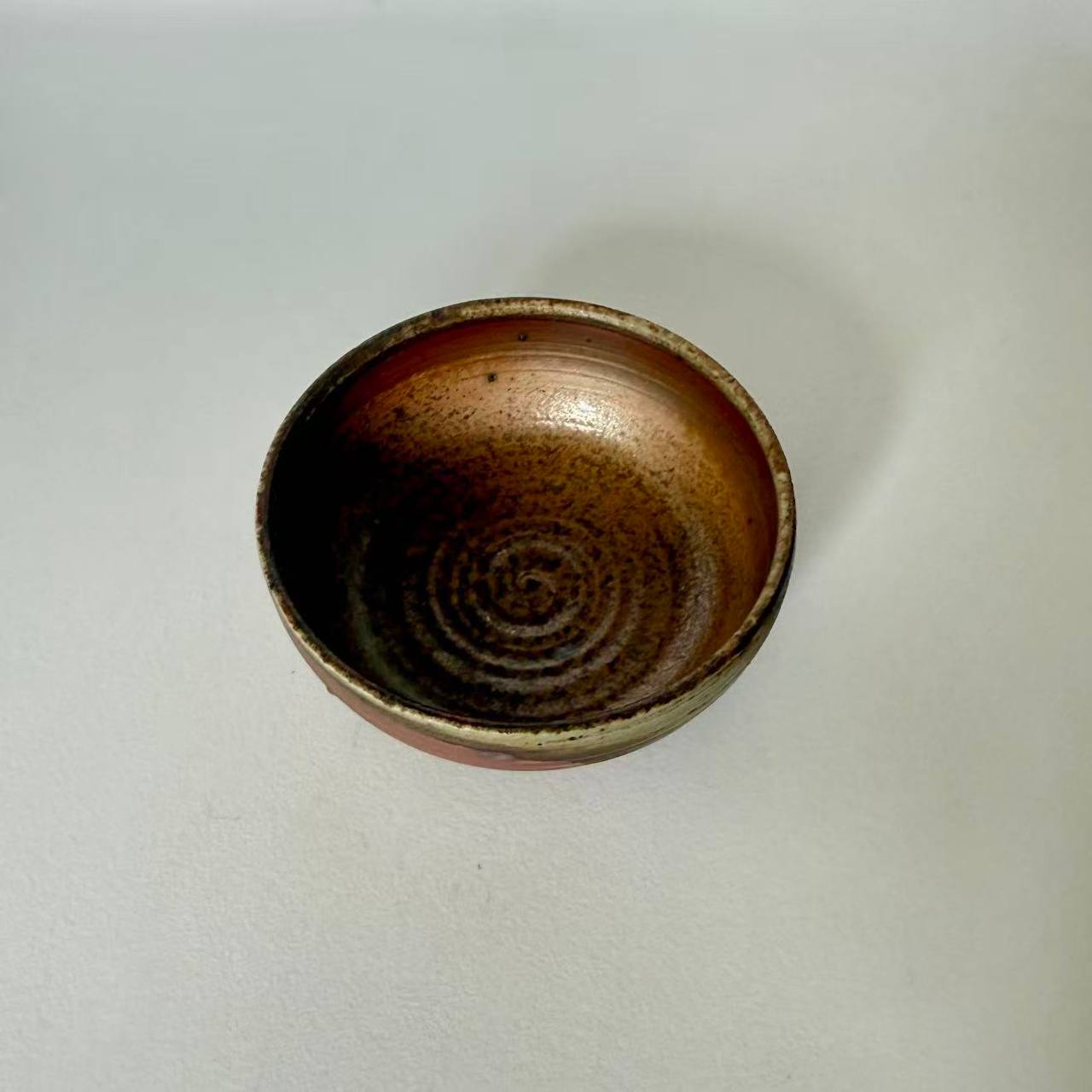Earthen Spiral（迴紋） — Jingdezhen Wood-Fired Host Cup