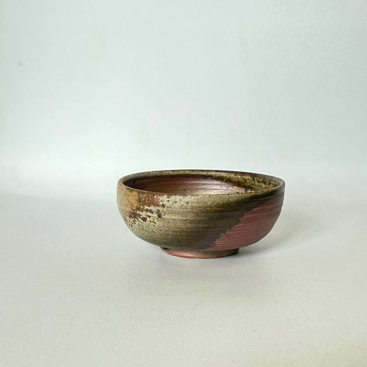 Earthen Spiral（迴紋） — Jingdezhen Wood-Fired Host Cup